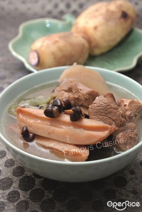 Lotus Root with Black Bean and Preserved Kohlrabi Chicken Soup Recipe 莲藕黑豆大头菜老火鸡汤食谱