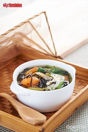 Seaweed Fungus Soup Recipe 紫菜菇菌汤食谱