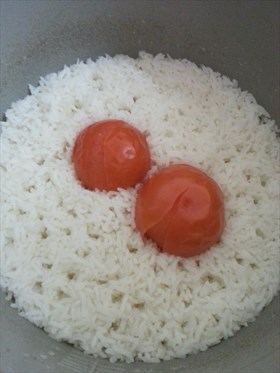 Whole Tomatoes Rice Recipe 番茄饭食谱