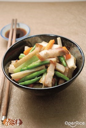 Fresh Lily Stir-fry With Roasted Pork Belly Recipe 金针花炒烧肉食谱