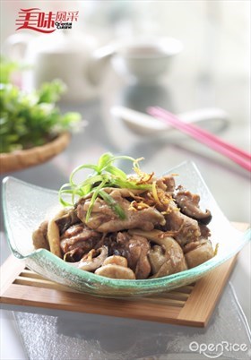 Braised Mushroom Chicken with Red Wine Recipe  红酒三菇鸡食谱