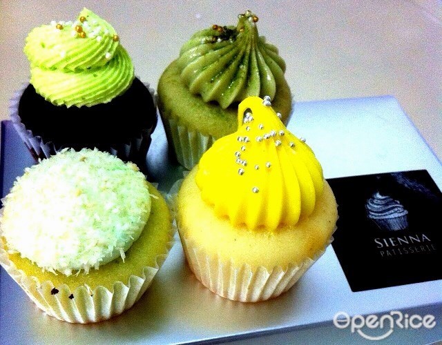 Sienna Patisserie's Menu Western variety Desserts in Johor Bahru Town