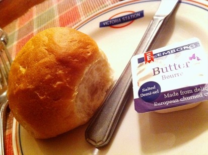 complimentary bun & salted butter