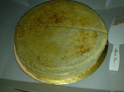 The cake without topping