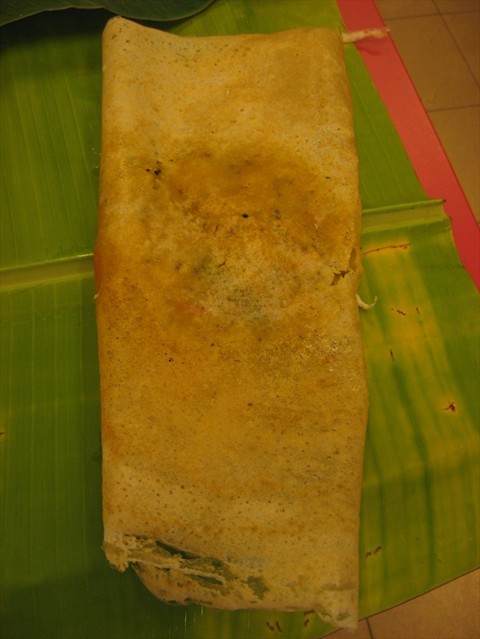 masala thosai served on banana leaf