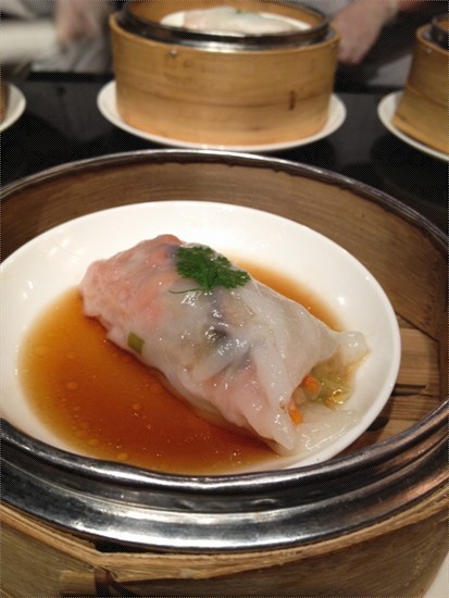 Steamed Vegetable Roll with Rice Skin