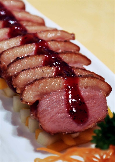 Smoked Duck with Fruit Sauce
