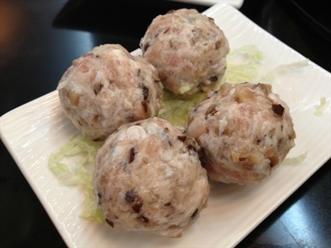Meat ball with muchroom