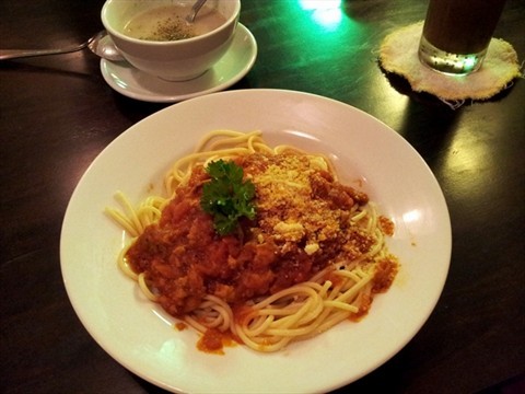 Spaghetti Chicken Bolognese ( RM 9.90 )