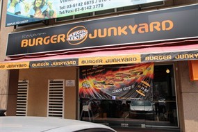 Burger Junkyard
