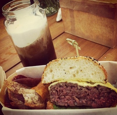 This pic is actually when i m attending an event by The Big Group, but they actually selling this at Plan B. Their beef burger, i love it :) with a glass of rootbeer :D