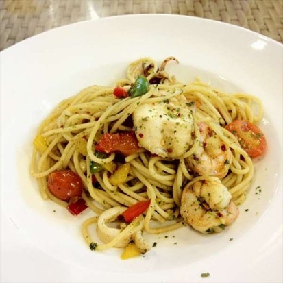 Seafood Aglio-Oglio Spaghetti