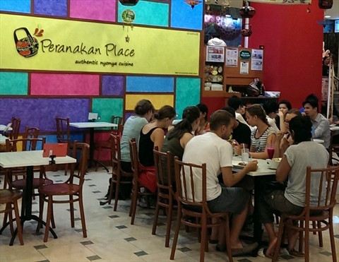 Authentic Peranakan environment, a comfortable place to dine in.
