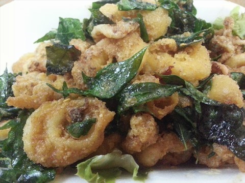 fried squid with salted egg