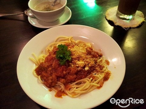 Spaghetti Chicken Bolognese ( RM 9.90 )