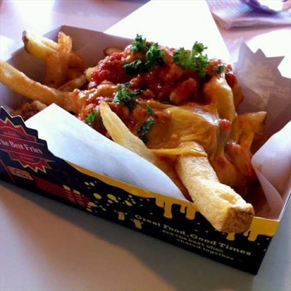Belgian Fries with Bolognese Cheese Sauce