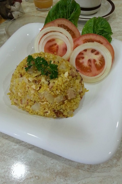 Pineapple Rice (菠萝炒饭）