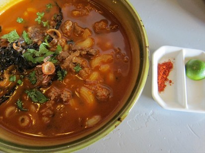 spicy beef macaroni soup