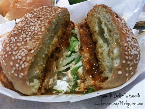 Chicken Satay Burger