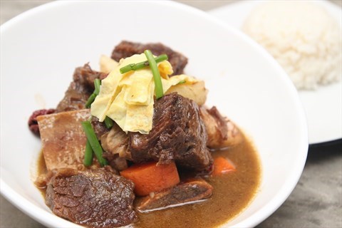Braised for hours until the meat is soft and rich in taste!