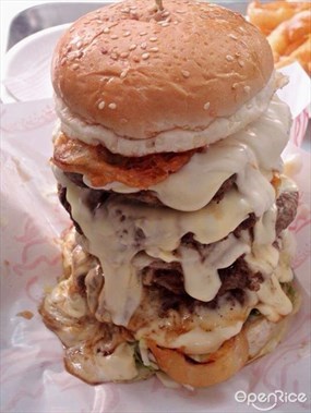 Burger Bakar Abang Burn @ Maulana Medan Selera