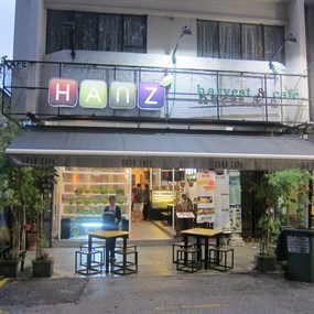 Hanz Harvest & Café
