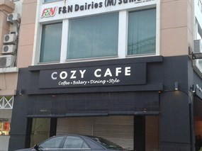 The Cozy Café