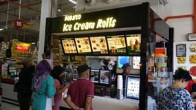 Borneo Ice Cream Rolls