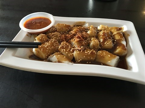 Totally  no  Penang  feel,the  sauce  like  Rojak  one😂