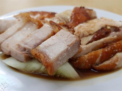 Best roast pork ever in klang valley. A must-try in a lifetime.