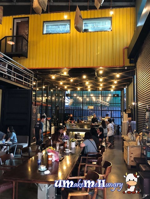 Right Side of the Cafe 