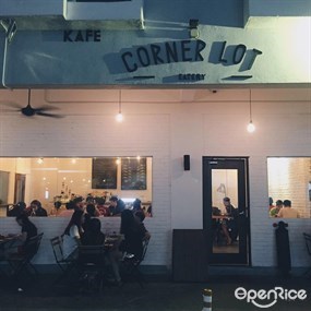Corner Lot Eatery