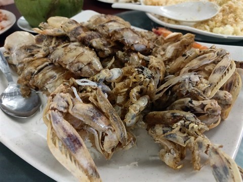 Salt and pepper fried mantis prawn